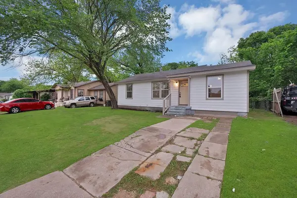 4248 Lorin Avenue, Fort Worth, TX 76105