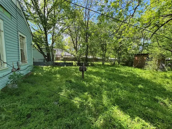 1105 Bell Drive, Greenville, TX 75401