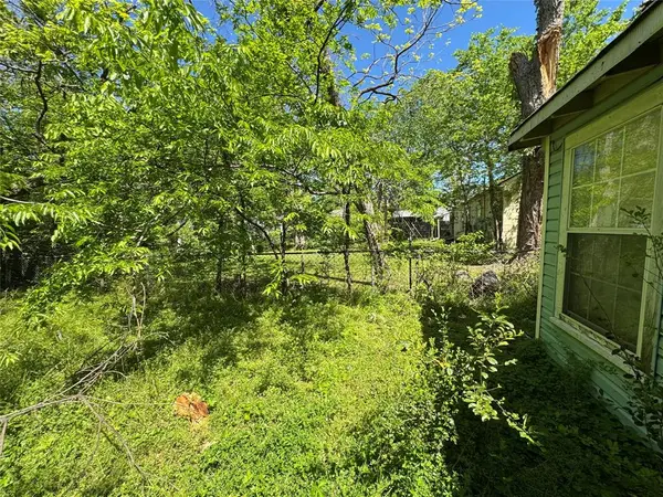 1105 Bell Drive, Greenville, TX 75401