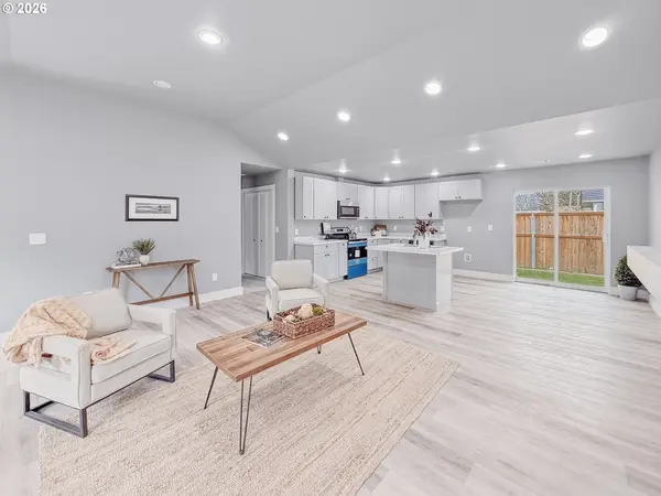 2382 E IRWIN WAY, Eugene, OR 97402