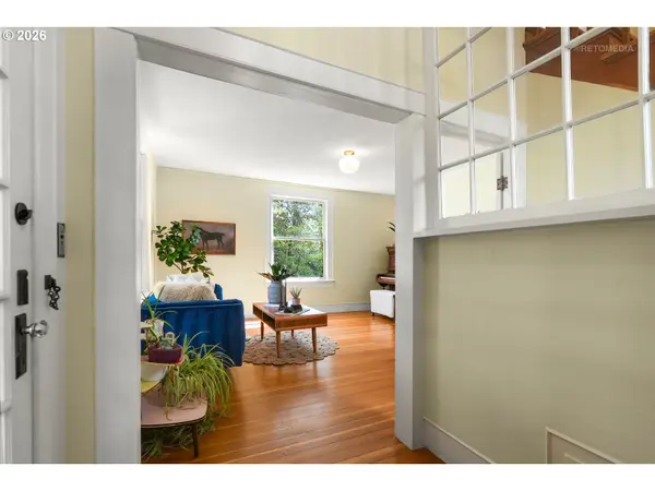 2304 17TH AVE, Forest Grove, OR 97116