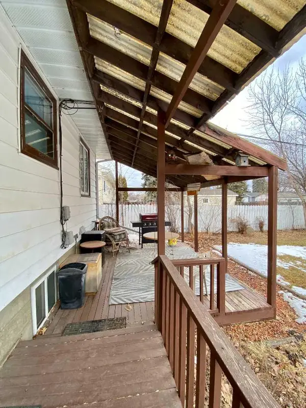 4709 46 ST, Camrose, AB T4V1G5