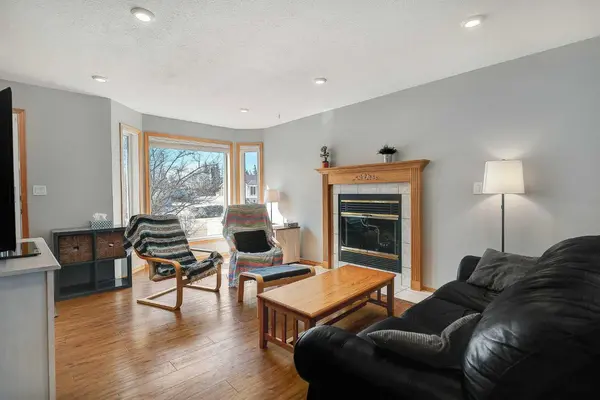 10138 115 AVE, Grande Prairie, AB T8V 7E6