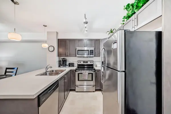 2300 Evanston SQ NW #313, Calgary, AB T3P 0G8