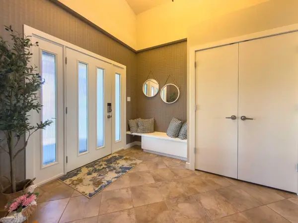 534 Canyon CV W, Lethbridge, AB T1K 2N4