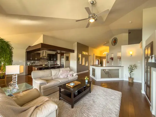 534 Canyon CV W, Lethbridge, AB T1K 2N4