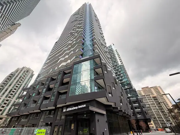 110 Broadway AVE #706, Toronto C10, ON M4P 1V7