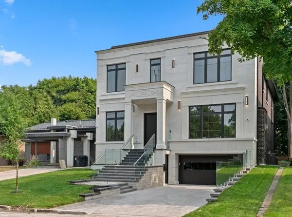 215 Northwood DR, Toronto C14, ON M2M 2K5