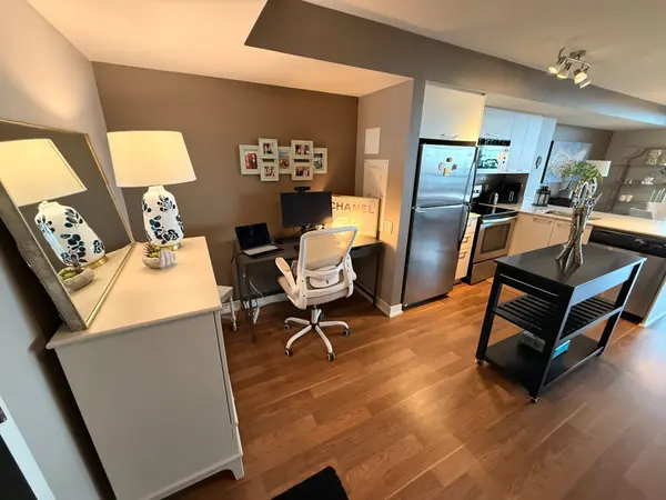 78 Tecumseth ST #1205, Toronto C01, ON M5V 0A9