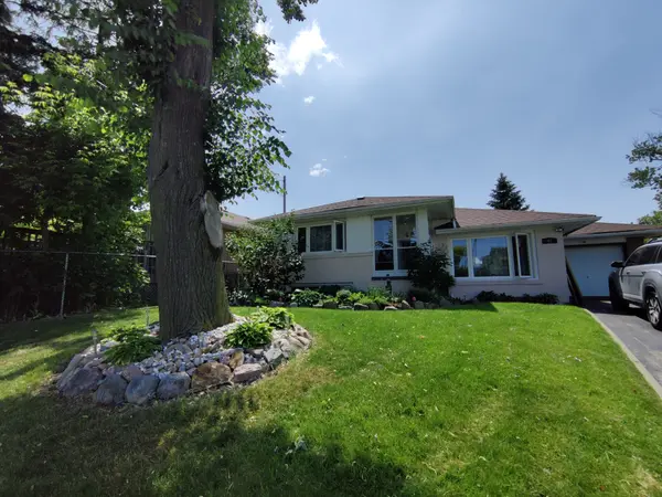 48 Holford CRES, Toronto E05, ON M1T 1M2