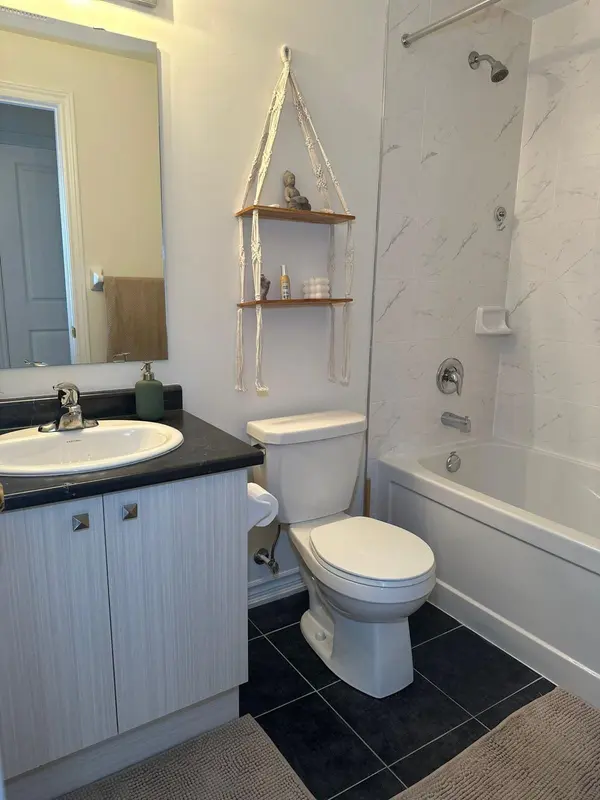 2540 William Jackson DR #201, Pickering, ON L4G 7C2