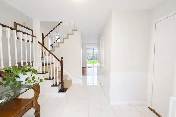 130 William Stephenson DR, Whitby, ON L1N 8V1