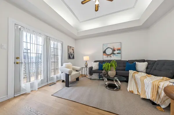 145 Sandyhook SQ, Toronto E05, ON M1W 3N6