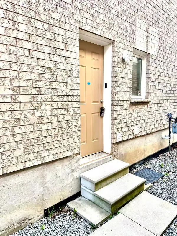 17 Ferncliffe CRES #Bsmt, Markham, ON L3S 4N9