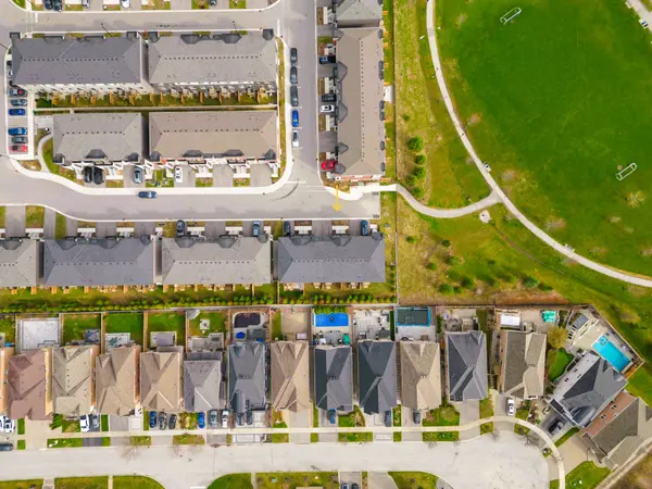 93 Rattenbury RD, Vaughan, ON L6A 5C6