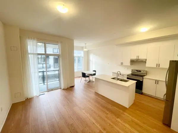 22 Kahshe LN, Richmond Hill, ON L4S 0N7