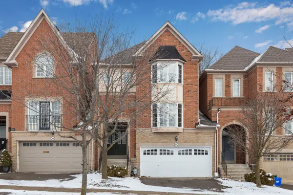16 Carriage House CT, Richmond Hill, ON L4E 4V3