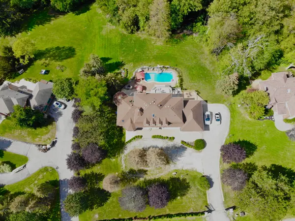 12 Jarvis AVE, Aurora, ON L4G 6W8