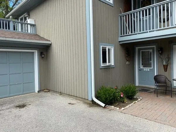 906 Cedar Pointe CT, Collingwood, ON L9Y 5C7