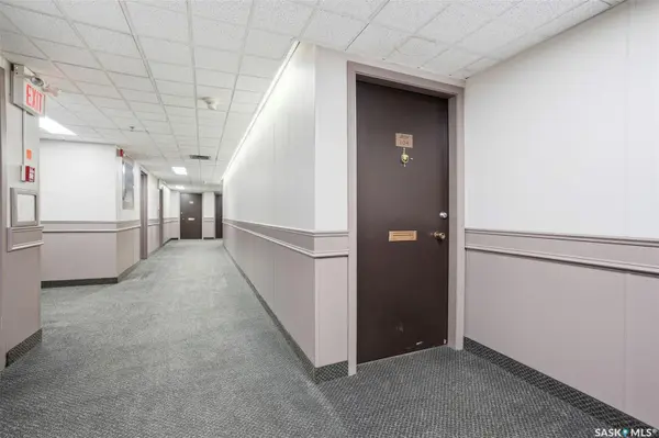 537 4th AVENUE N #104, Saskatoon, SK S7K 2M6