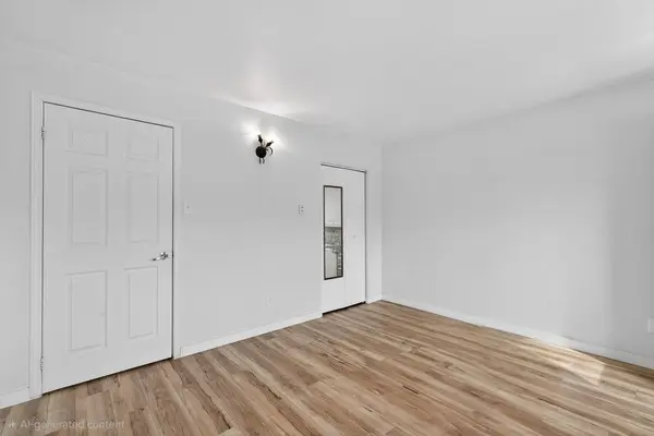 20 Bridesburg DR #3, Toronto W09, ON M9R 2K3