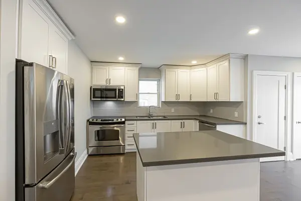 64 Bowie AVE, Toronto W04, ON M6E 2P3