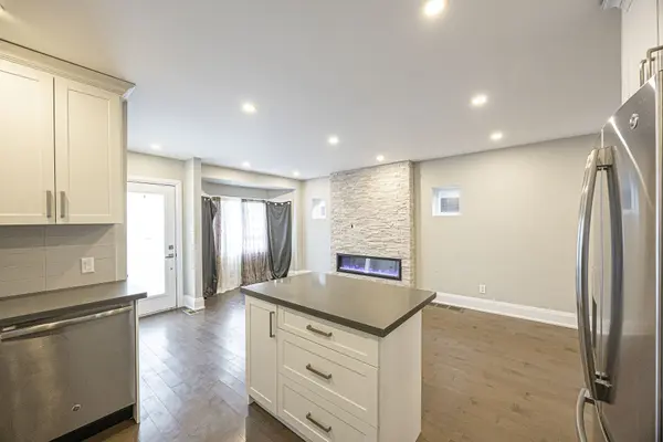 64 Bowie AVE, Toronto W04, ON M6E 2P3