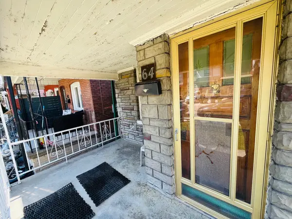 64 Chambers AVE, Toronto W03, ON M6N 3M2