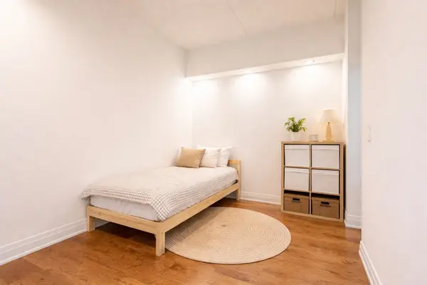 2737 Keele ST W #205, Toronto W05, ON M3M 2E9