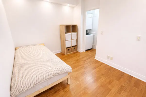 2737 Keele ST W #205, Toronto W05, ON M3M 2E9