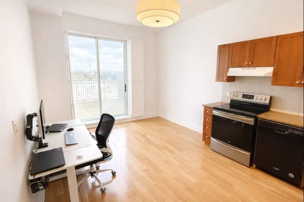 2737 Keele ST W #205, Toronto W05, ON M3M 2E9