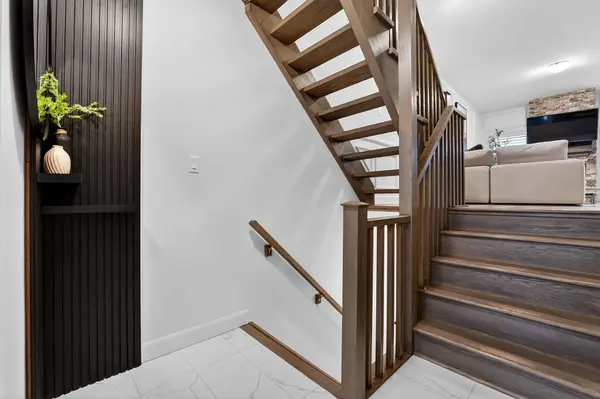 24 CYCLONE WAY, Fort Erie, ON L0S 1B0