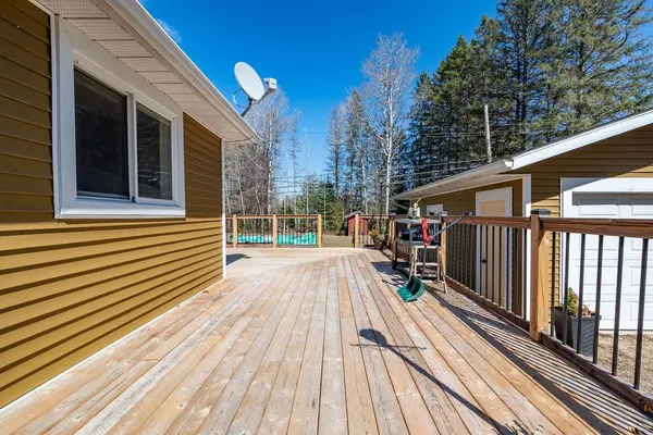 32926 Highway 17 HWY E, Deep River, ON K0J 1P0