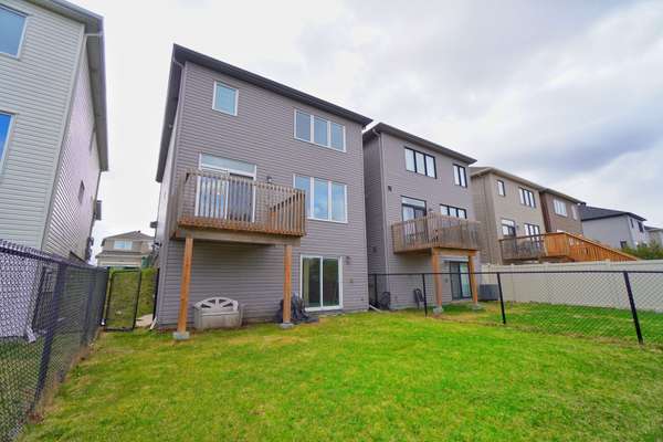 2586 River Mist RD, Barrhaven, ON K2J 6G1