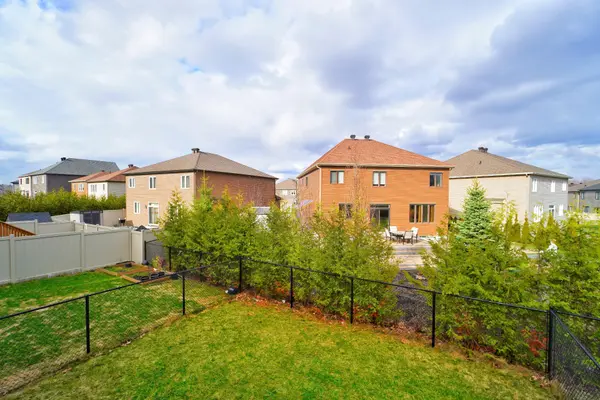 2586 River Mist RD, Barrhaven, ON K2J 6G1