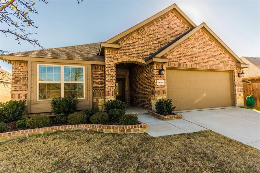 900 Lake Cypress Lane, Little Elm, TX 75068