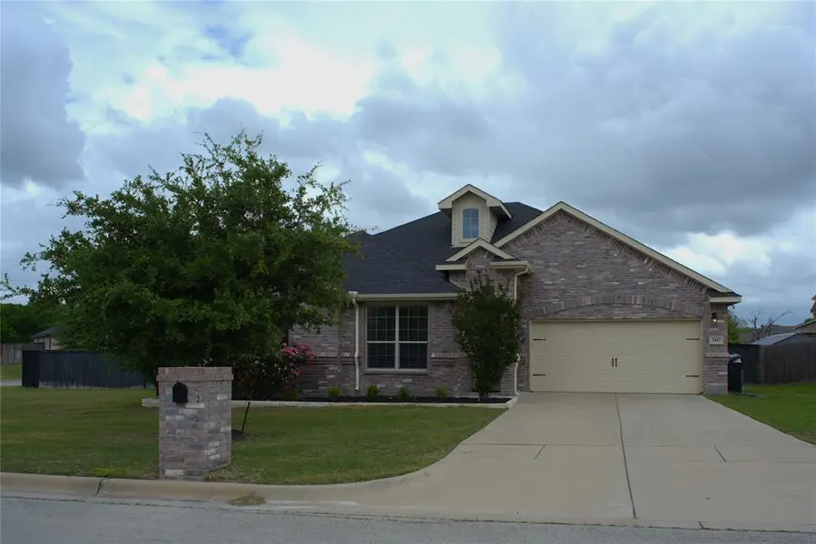 7417 Caladium Lane, Forest Hill, TX 76140