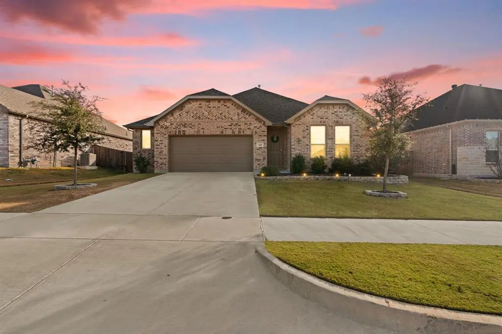 428 Green Hill Drive, Waxahachie, TX 75167