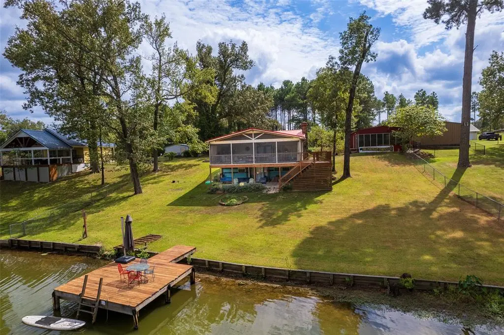 668 Omaha Drive, Omaha, TX 75571