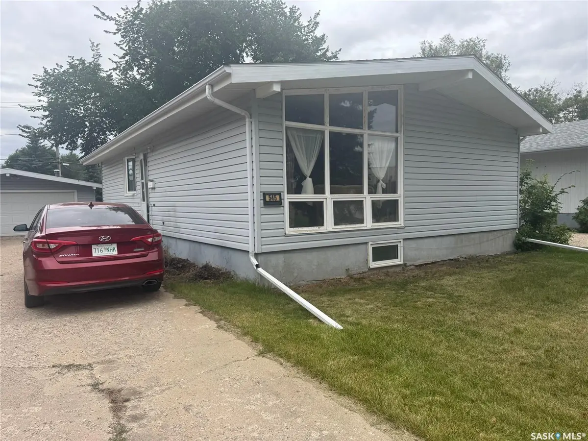 545 5th STREET N, Weyburn, SK S4H 0Z9