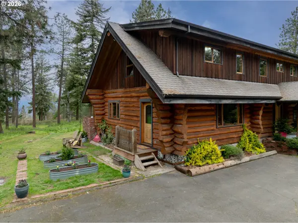 2023 STATE RD, Mosier, OR 97040