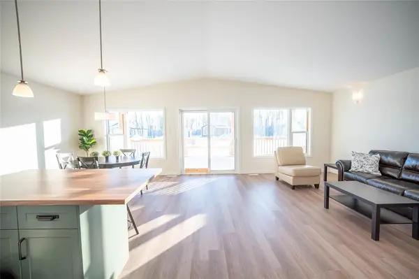 16 Everwood CRES, Matlock, MB R0C 2B0