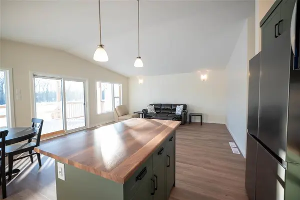 16 Everwood CRES, Matlock, MB R0C 2B0