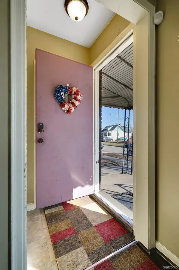 839 E Bennett AVE E, Ferndale, MI 48220