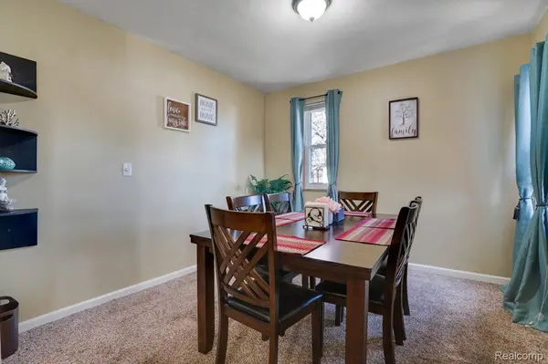 839 E Bennett AVE E, Ferndale, MI 48220