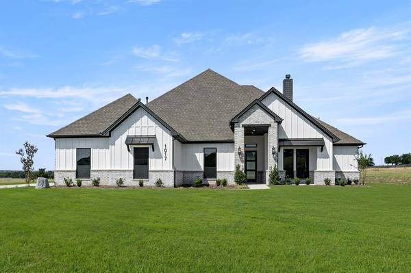 1017 Lake Prairie Trail, Fort Worth, TX 76126