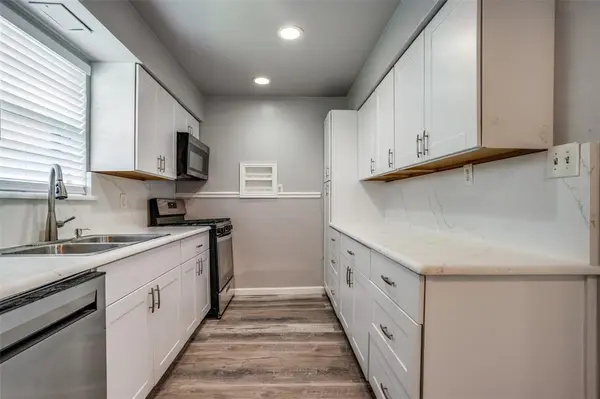 266 W Fulton Street, Van Alstyne, TX 75495