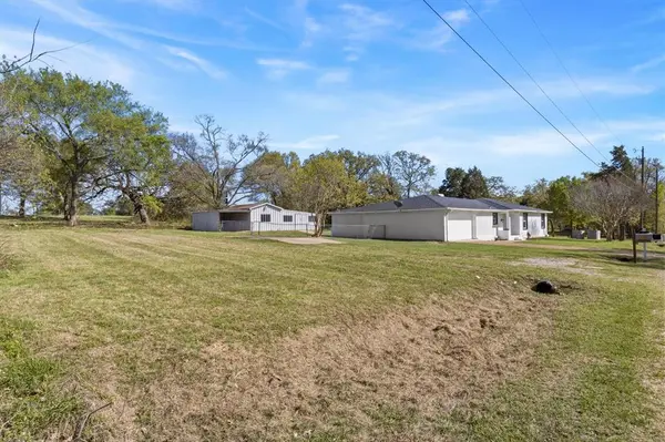 113 E Bayside Drive, Mabank, TX 75156