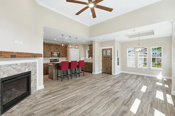 207 Wilson Street, Lake Dallas, TX 75065