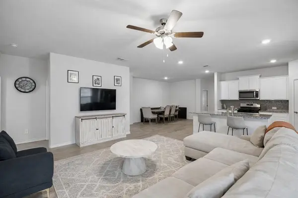 10104 Sunnyview Lane, Aubrey, TX 76227